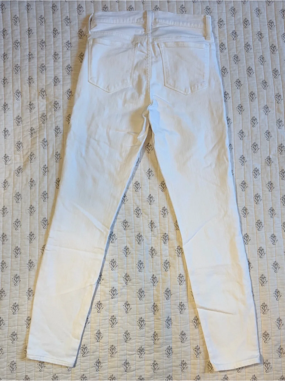 J.Crew 9” Mid-Rise Skinny Jeans – Crisp White – Size 27